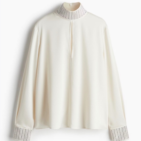 NWT H&M | Crepe Blouse w/silver studs | Women's small | Off white | Long Sleeve - Picture 1 of 9